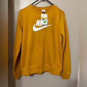 Women’s Nike sweatshirt